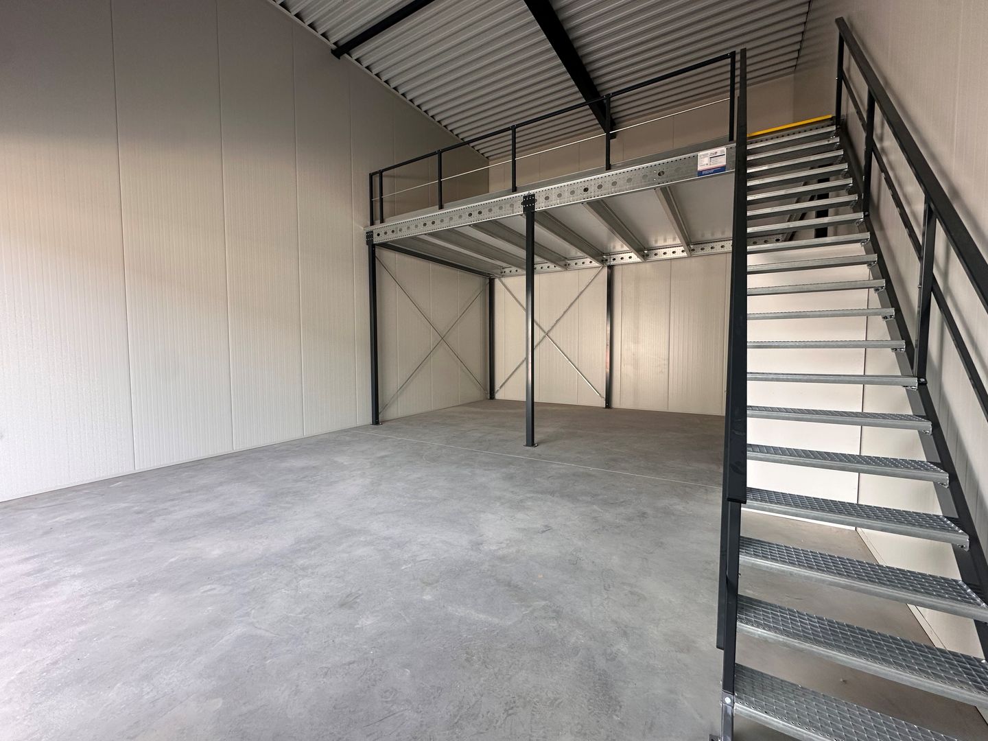 View photo 5 of Kryptonstraat 26-B04