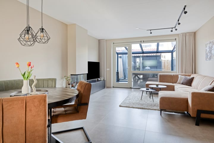 Photo 2 of Buitenring 25