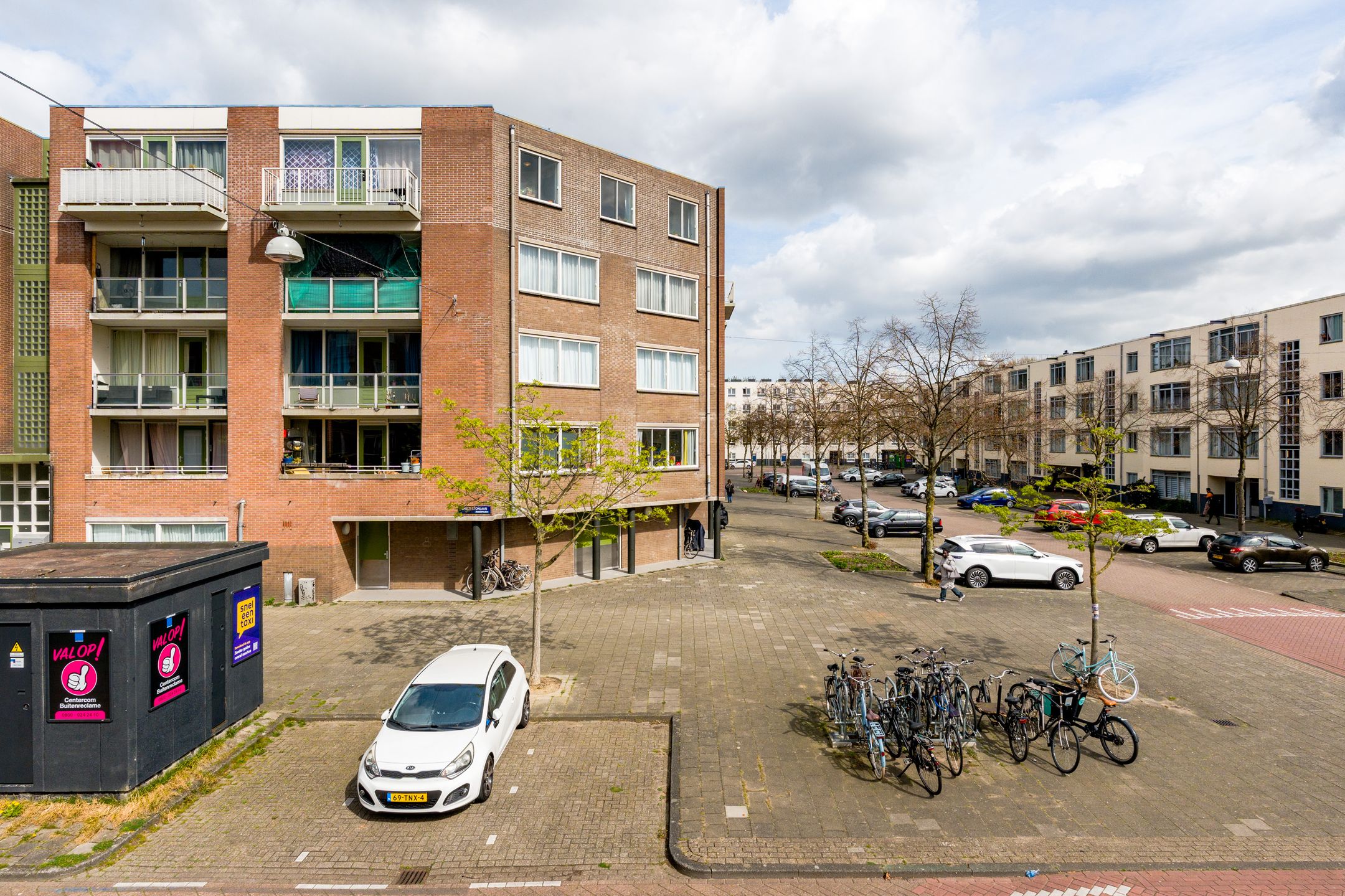 Foto 27 van Charlotte Brontéstraat 235