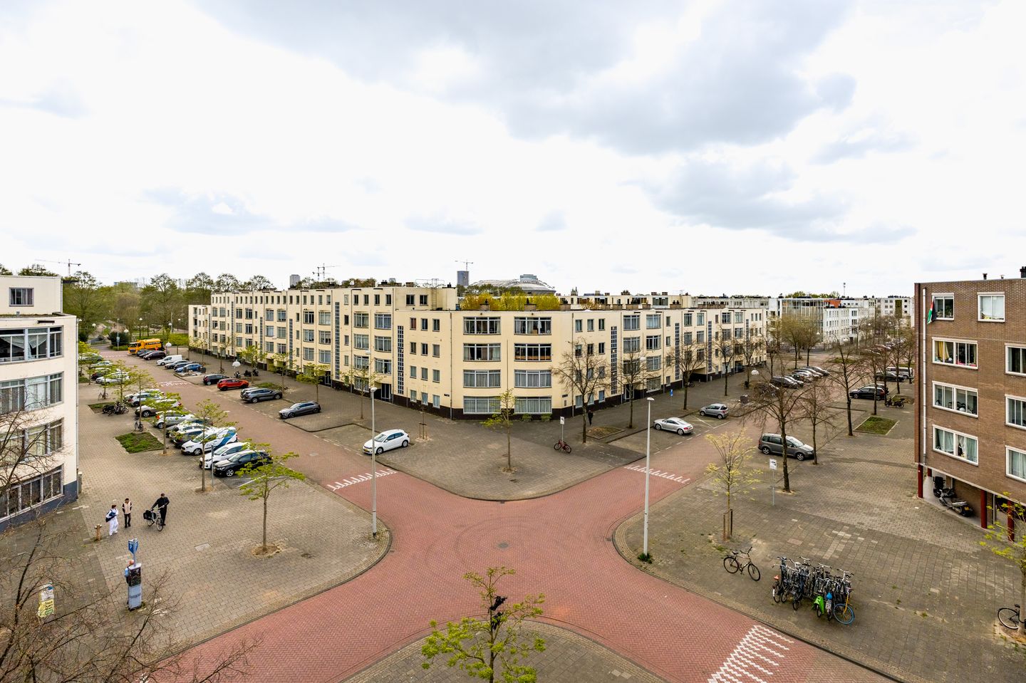 Foto 29 van Charlotte Brontéstraat 235