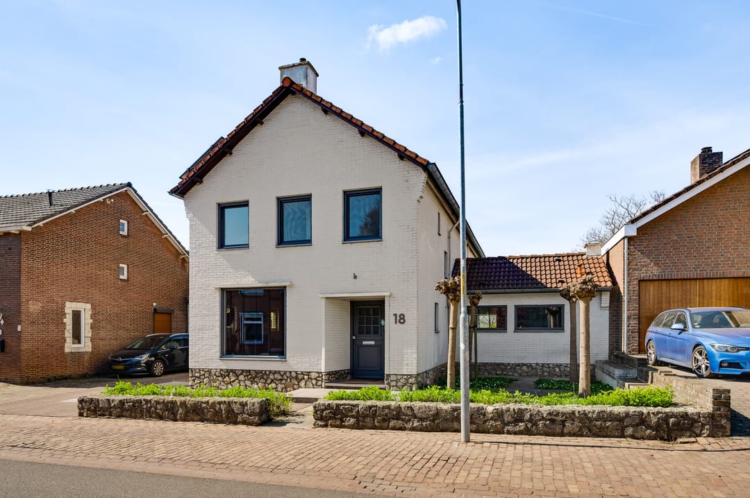 Photo 1 of Nieuwstraat 18