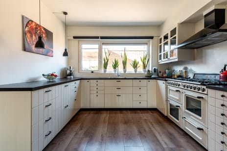 Karveel 45 32 tertiary image