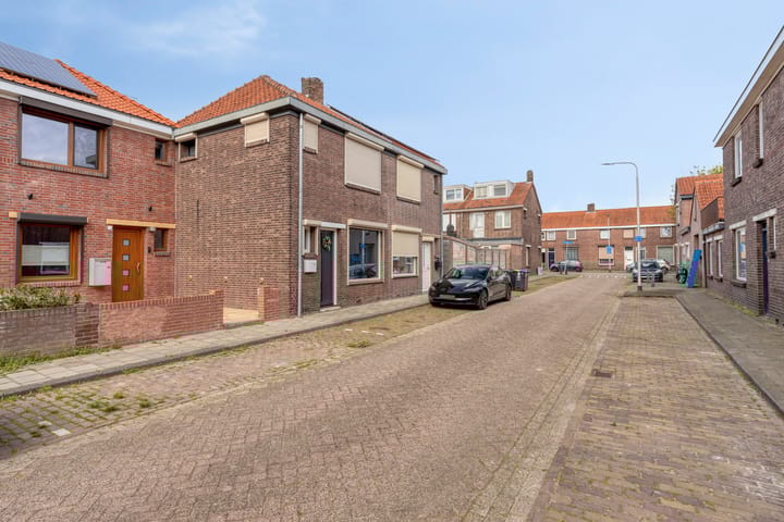 Foto 2 van Jacob Roggeveenstraat 5