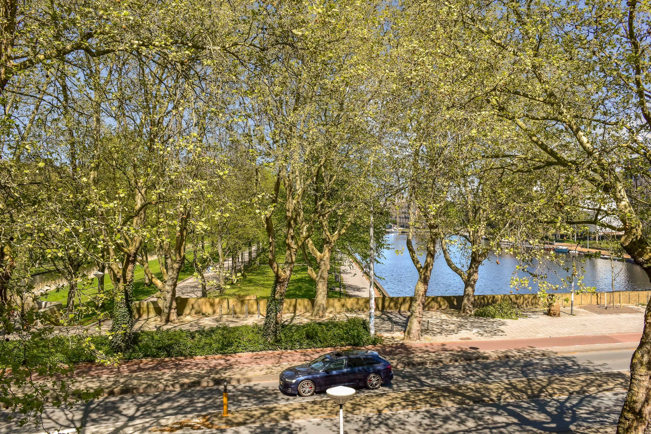 Bright 2-Bedroom Apartment with Park View and Sunny Balcony in Amsterdam West — 33