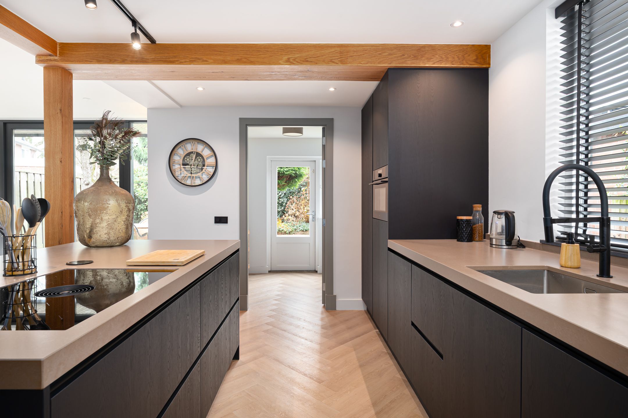 Foto 15 van Azaleastraat 44