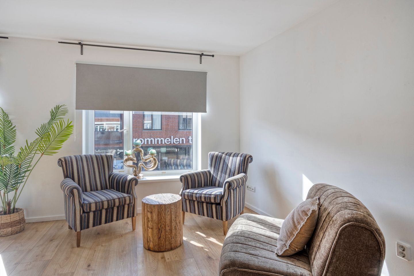 Photo 4 of Bredaseweg 36-A