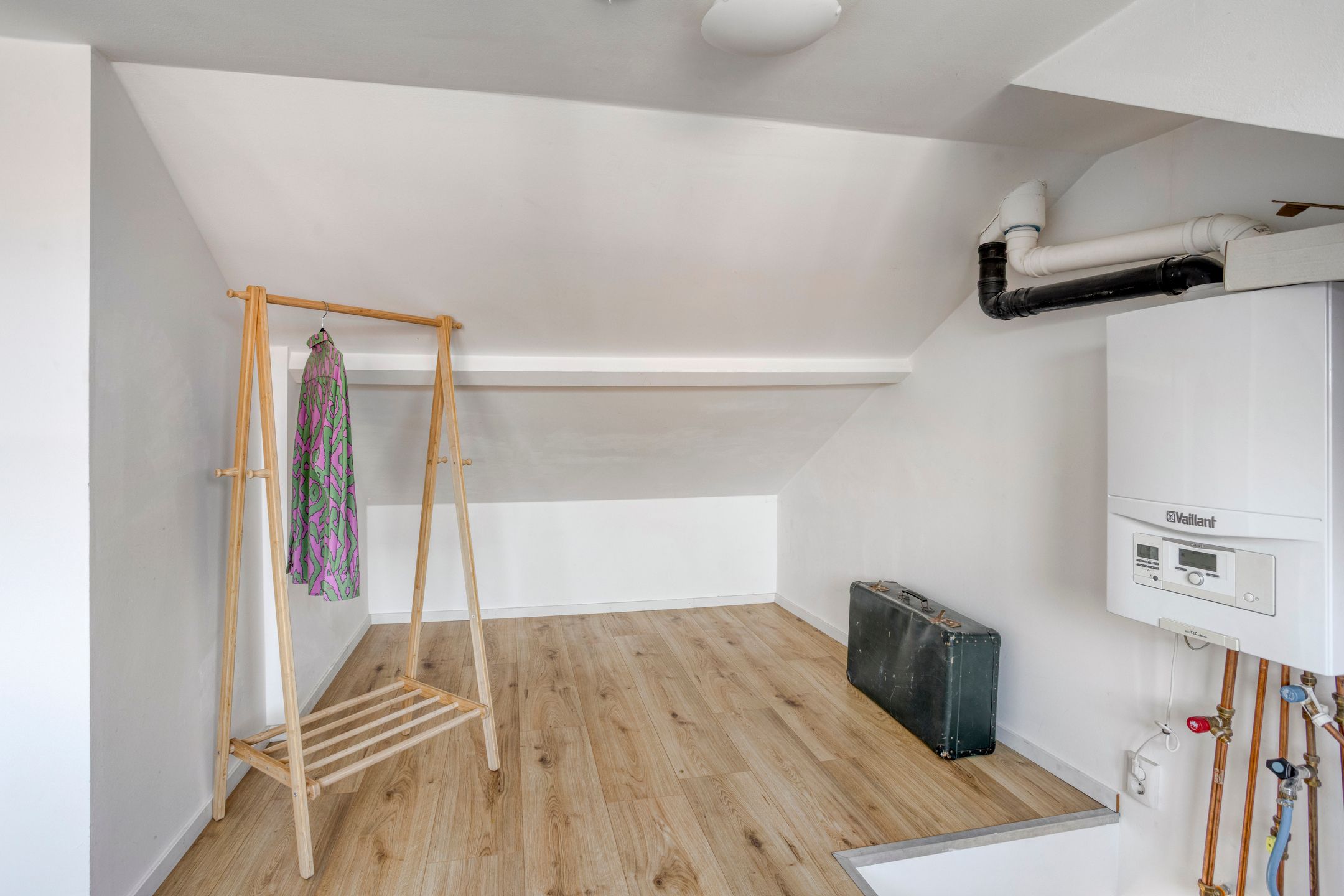 Photo 12 of Bredaseweg 36-A