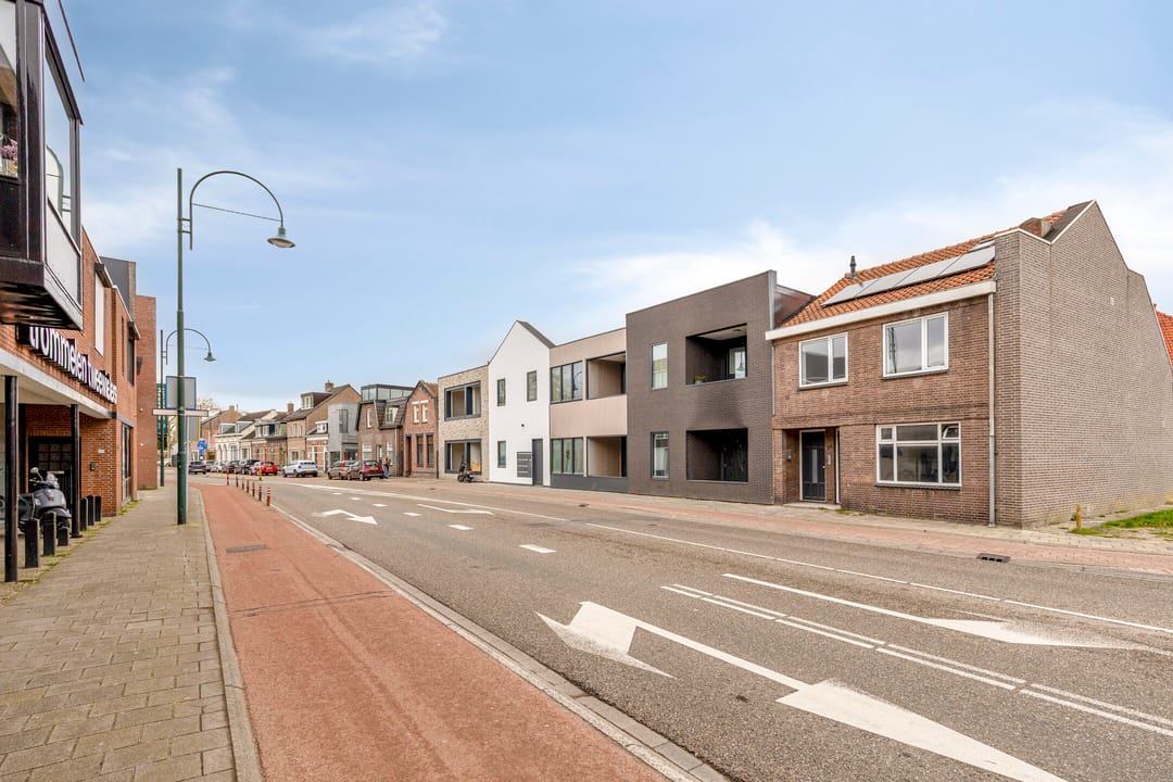 Photo 22 of Bredaseweg 36-A