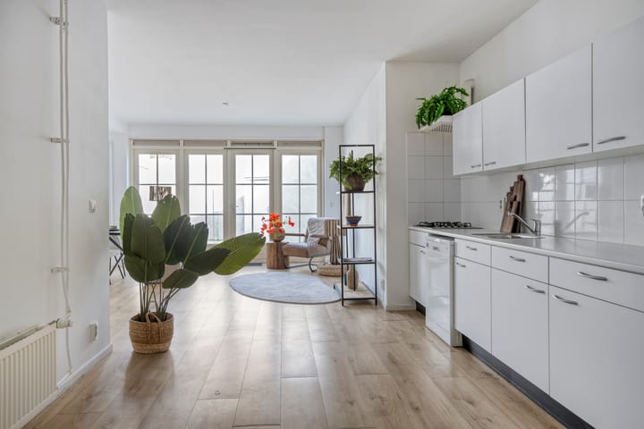 Foto 2 van Bredaseweg 36