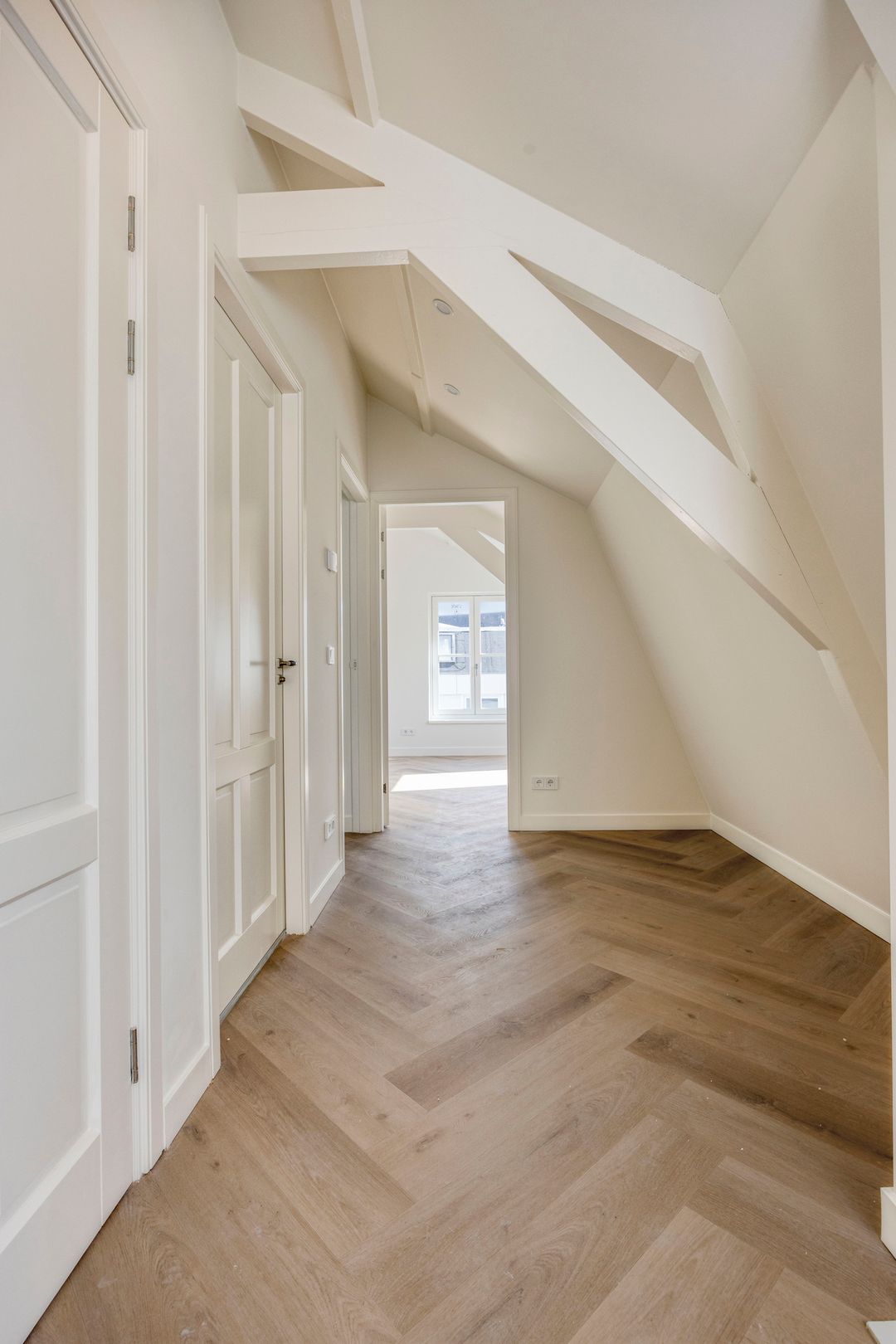 Foto 16 van Schoutenstraat 17-C