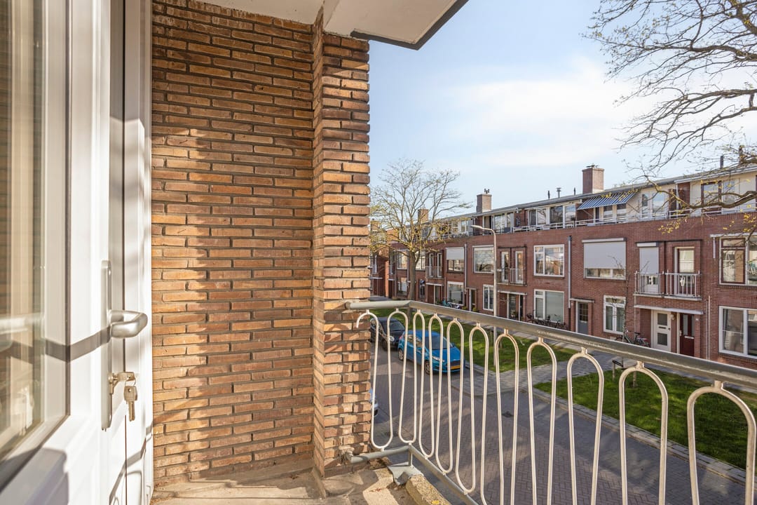 Photo 13 of Frederik Hendriklaan 17