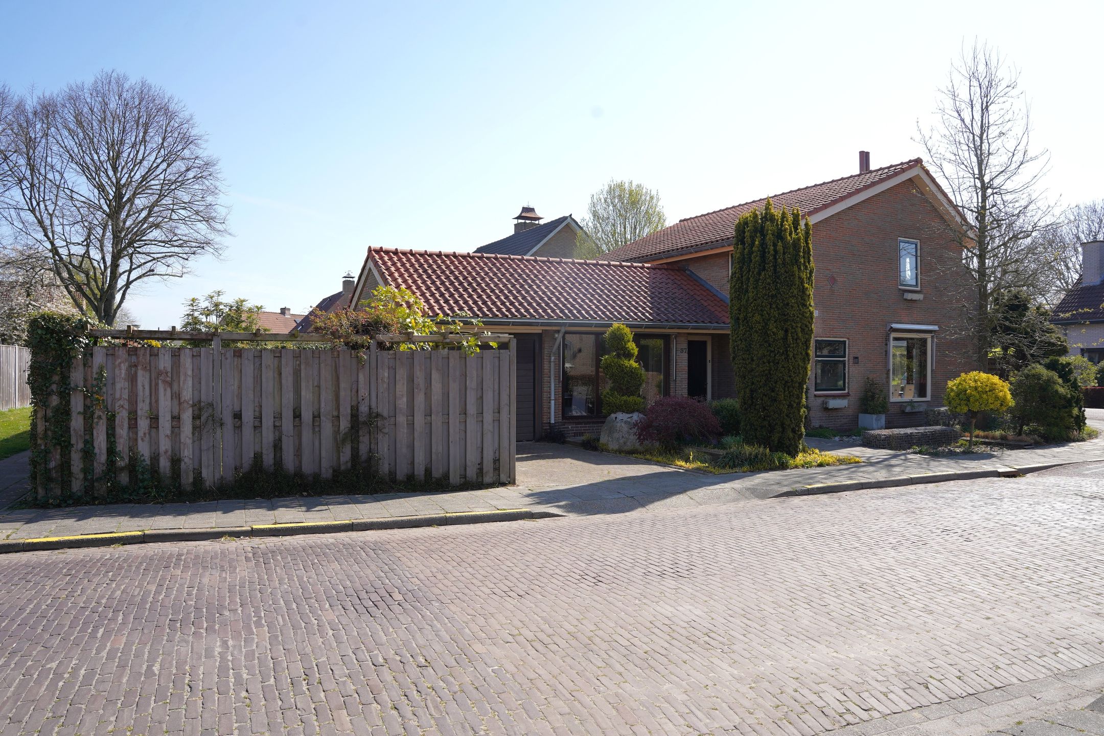 Foto 42 van Burgemeester H.A. Callenfelsstraat 37