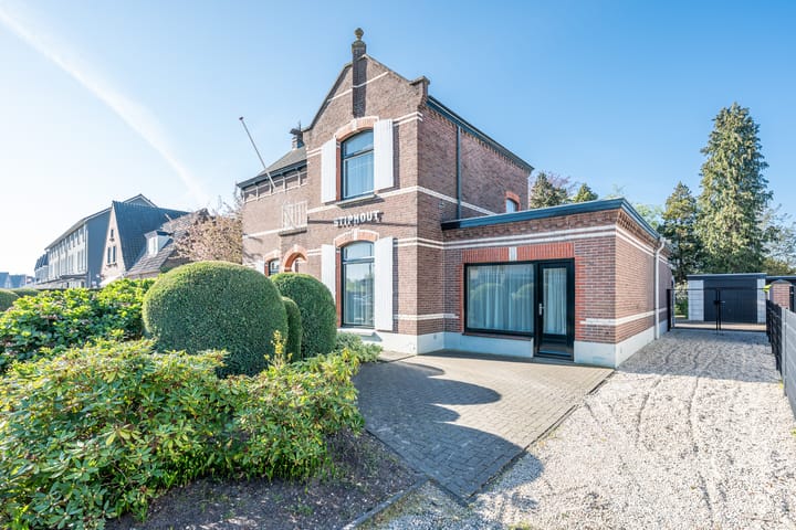 Photo 2 of Dorpsstraat 44