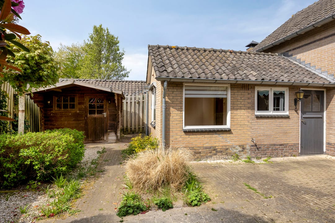Photo 26 of Burgemeester Schade van Westrumlaan 1