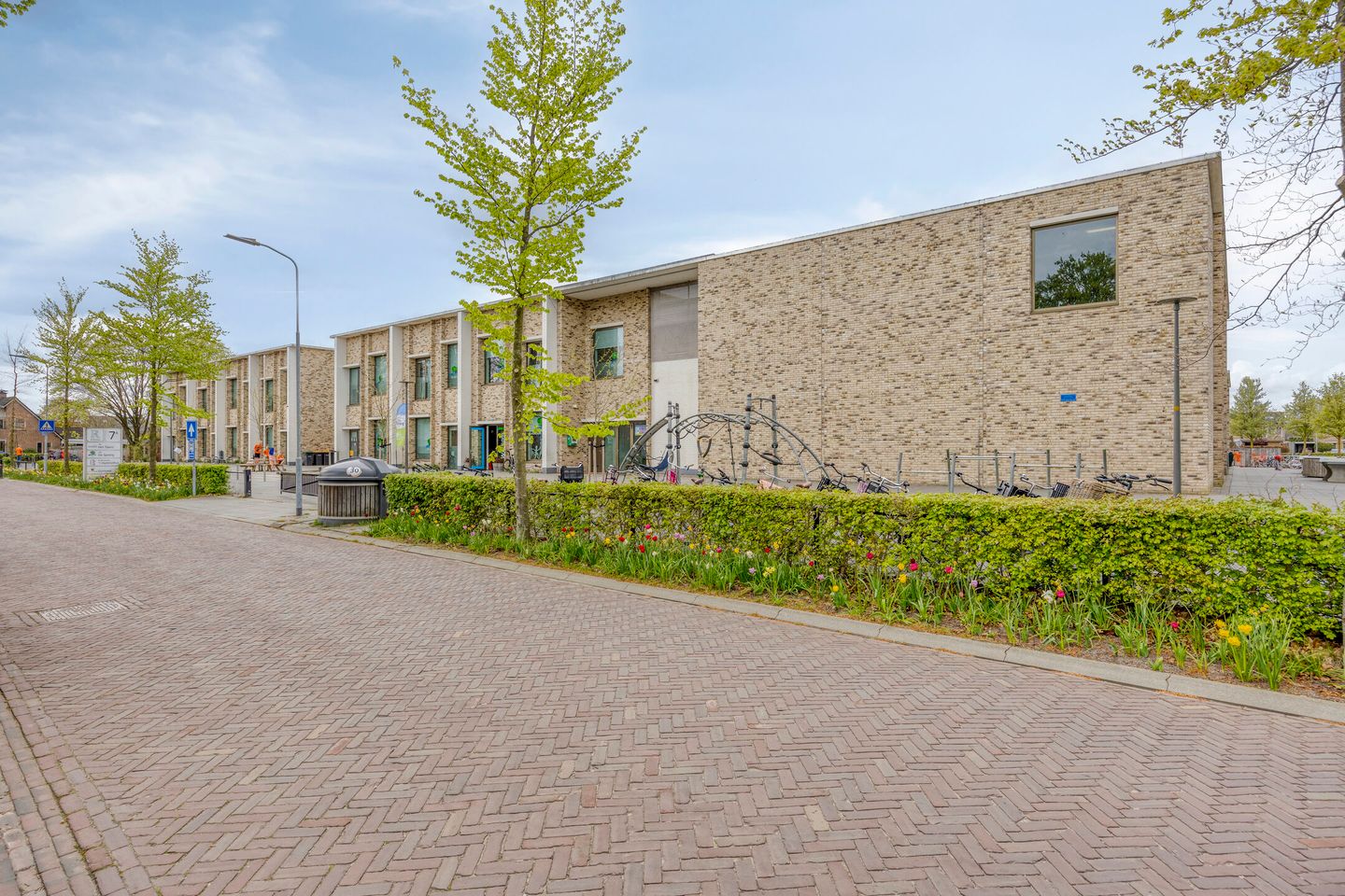 Photo 34 of Burgemeester Schade van Westrumlaan 1