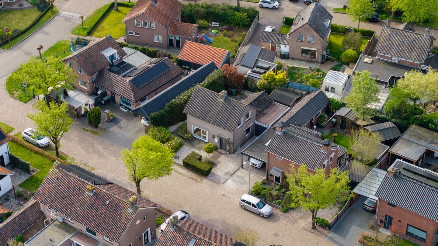 Photo 35 of Burgemeester Schade van Westrumlaan 1
