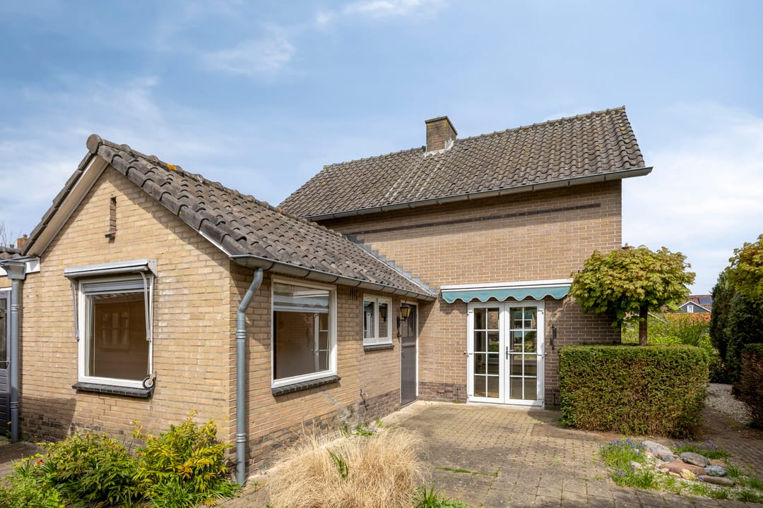 Photo 23 of Burgemeester Schade van Westrumlaan 1