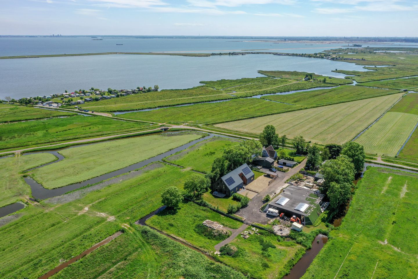 Foto 40 van Bloemendalergouw 51-B