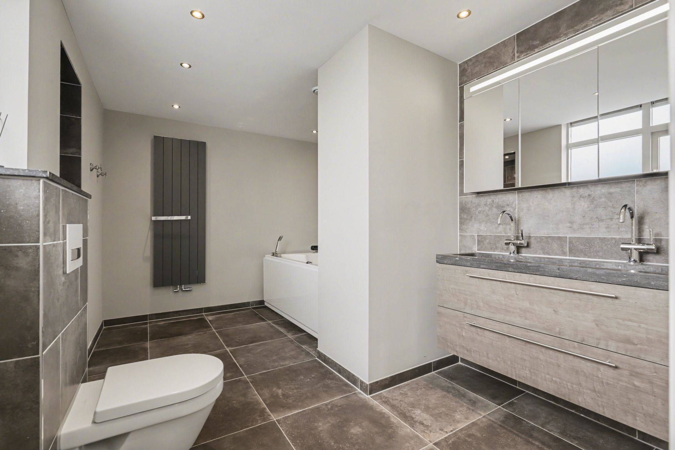 Foto 33 van Houweningestraat 56