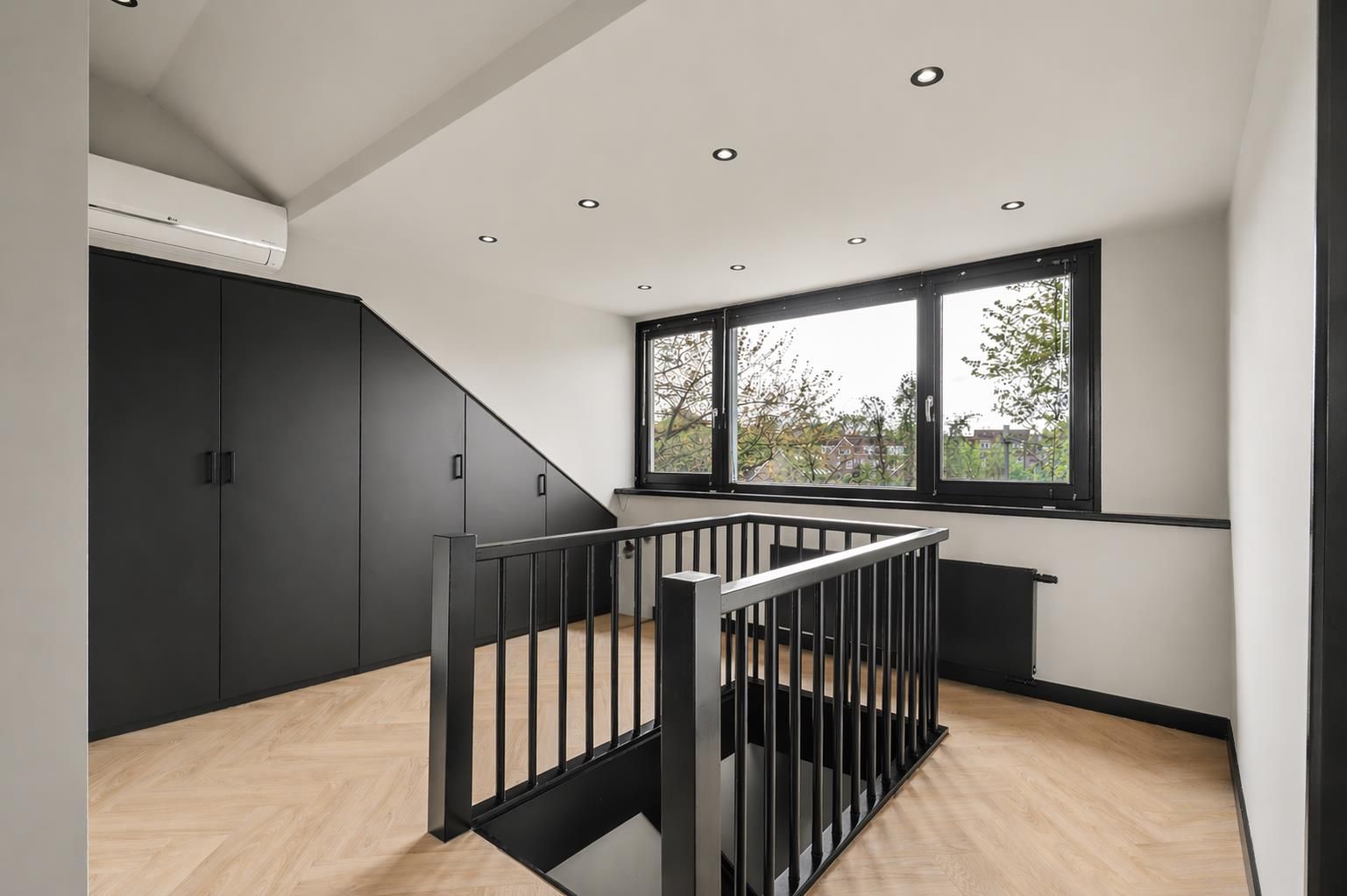 Foto 39 van Houweningestraat 56