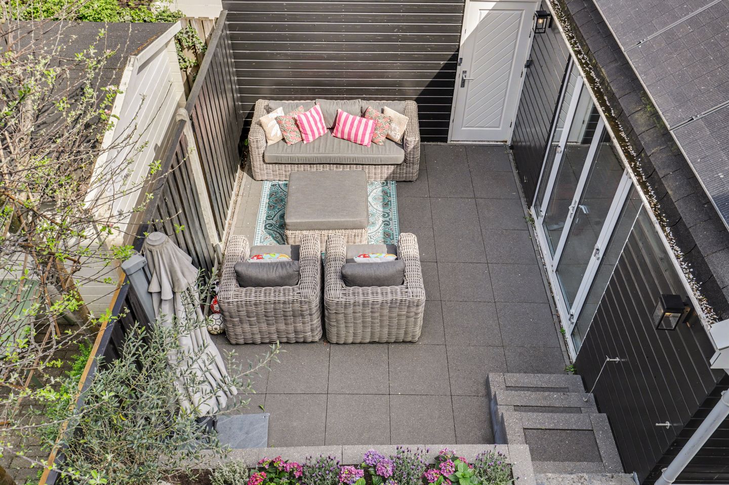 Foto 49 van Houweningestraat 56