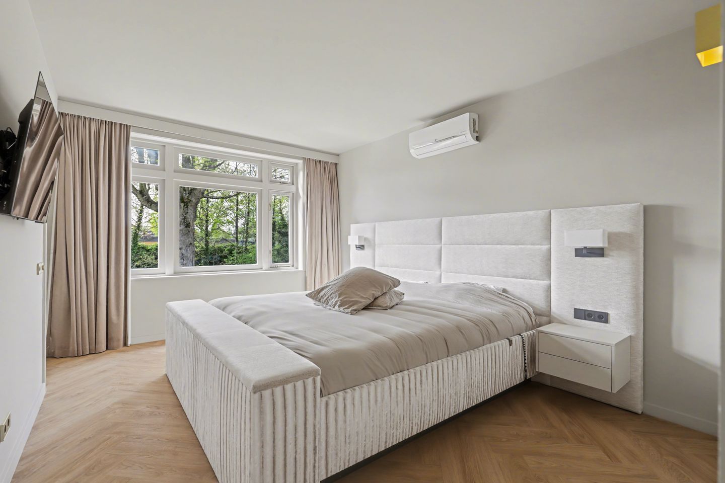 Foto 25 van Houweningestraat 56