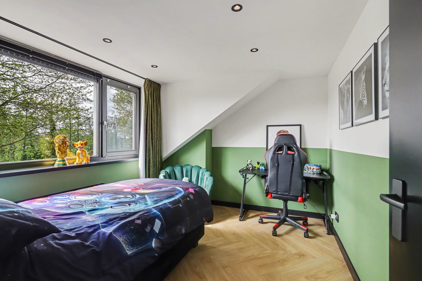 Foto 44 van Houweningestraat 56