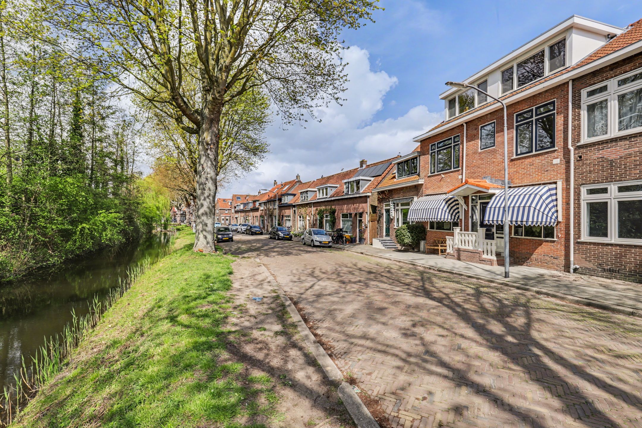 Foto 57 van Houweningestraat 56