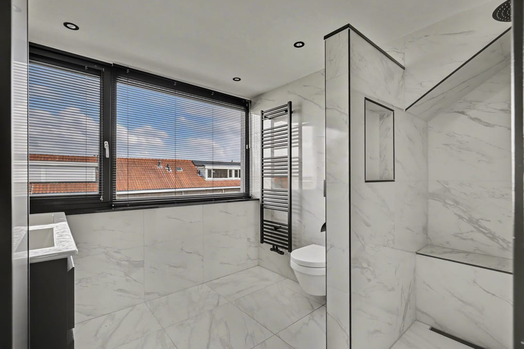 Foto 41 van Houweningestraat 56