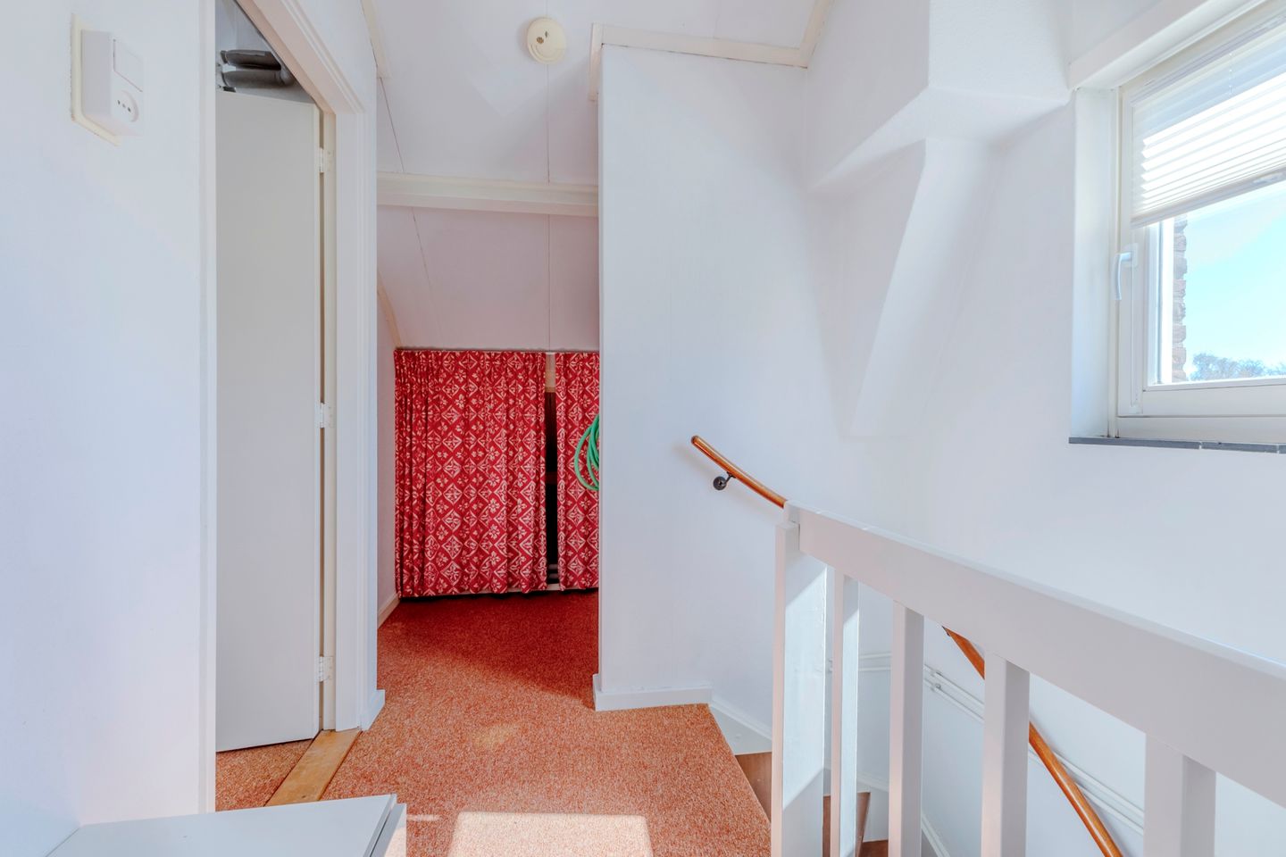 Spacious corner house with deep garden and free view in Heiloo — 20