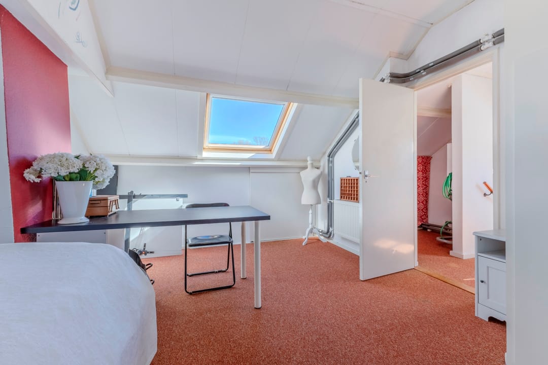 Spacious corner house with deep garden and free view in Heiloo — 22