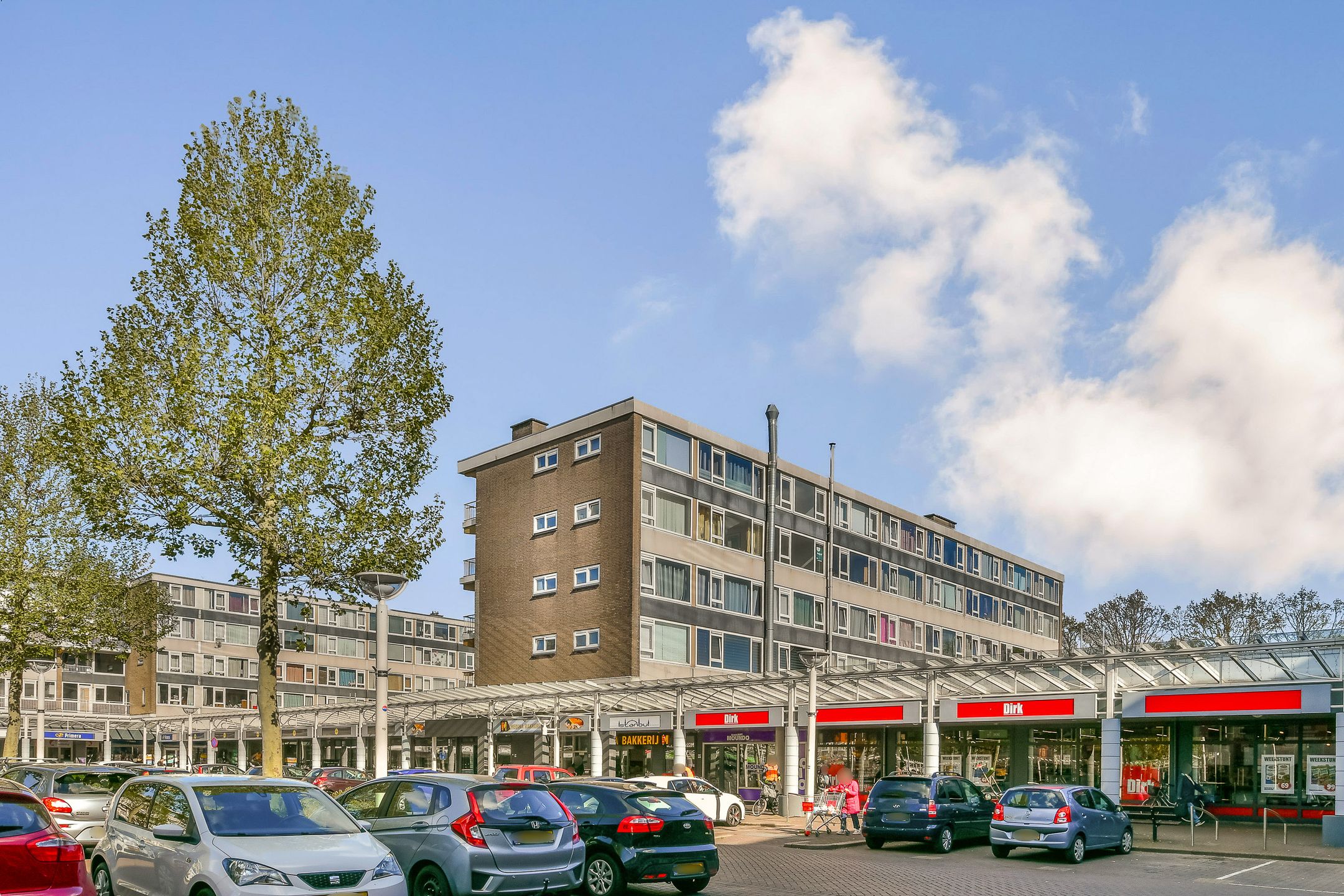 Photo 6 of Van Oldenbarneveltplein 44