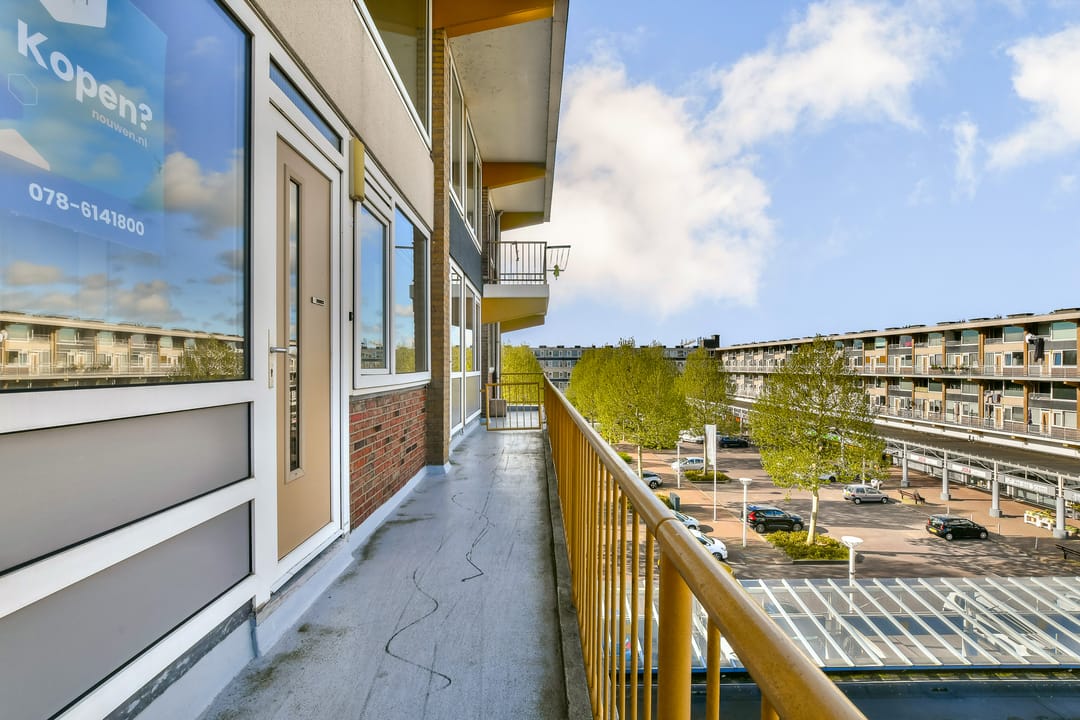 Photo 8 of Van Oldenbarneveltplein 44