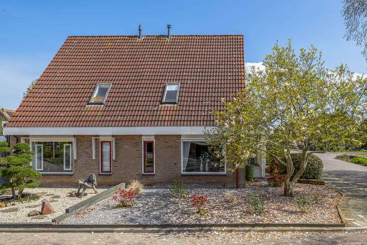 Foto 2 van Castor 32