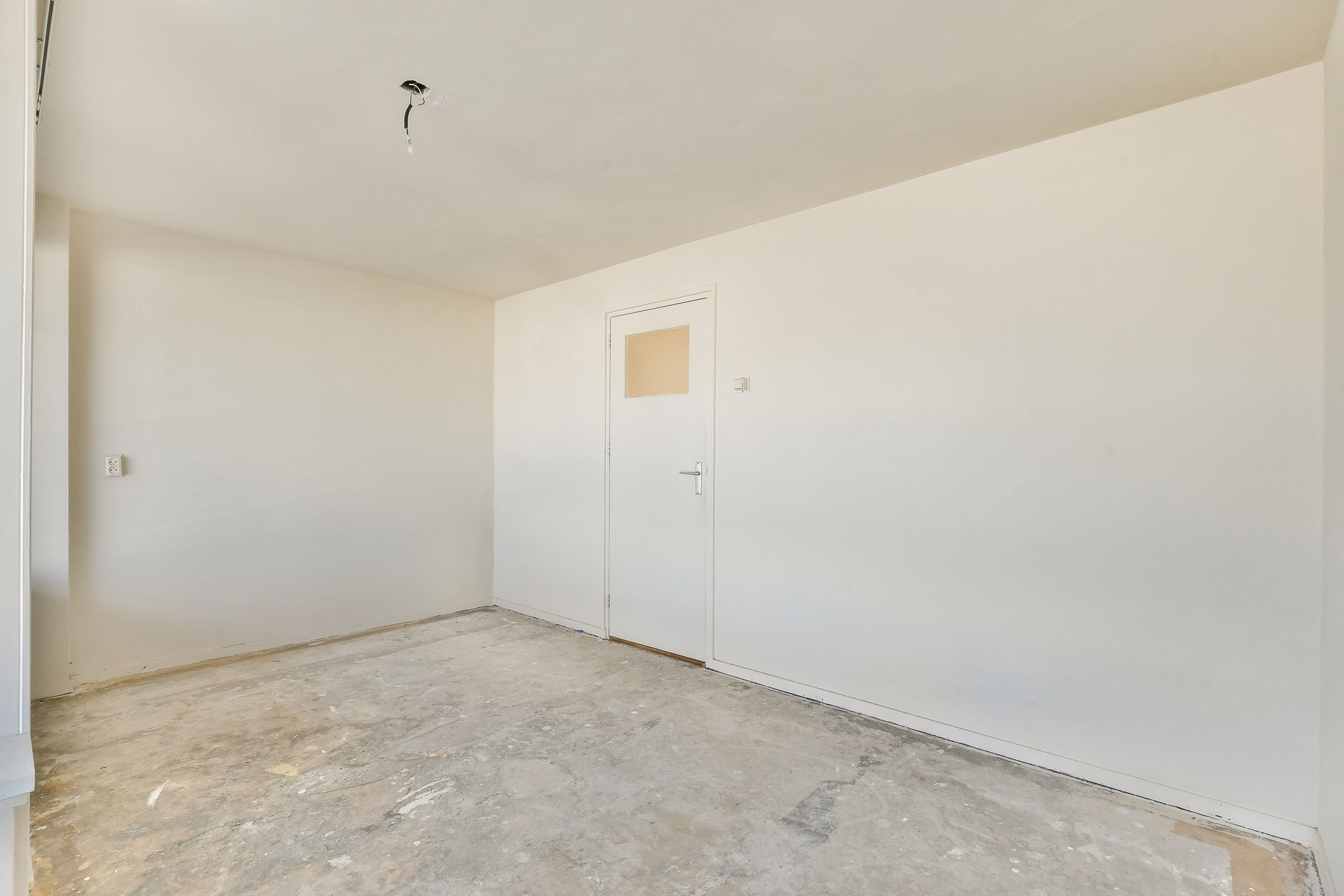 Photo 18 of Van Oldenbarneveltplein 44