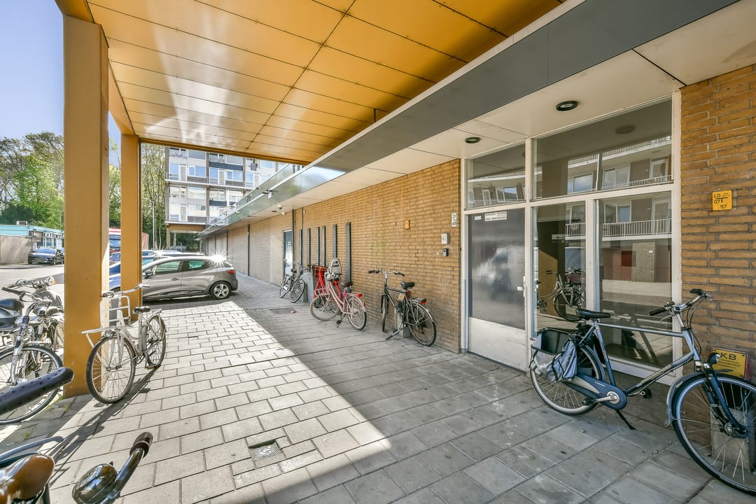 Photo 7 of Van Oldenbarneveltplein 44