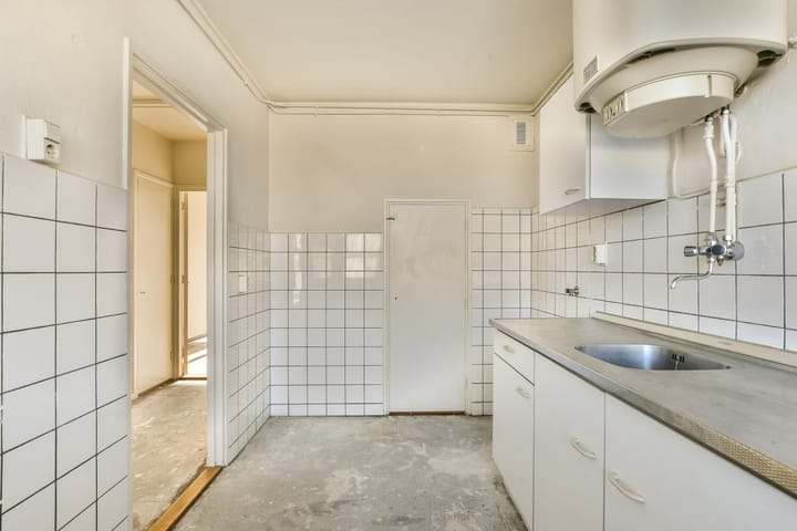 Appartement te koop: Van Oldenbarneveltplein 44, Dordrecht