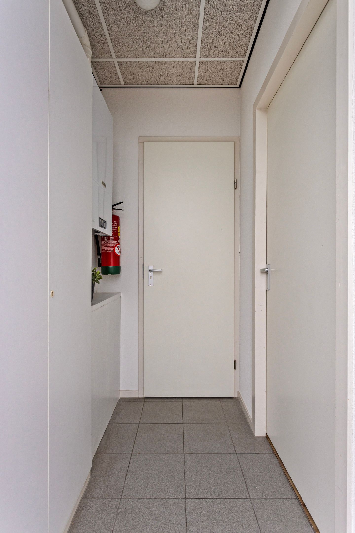 Bekijk foto 2 van Wateringweg 105