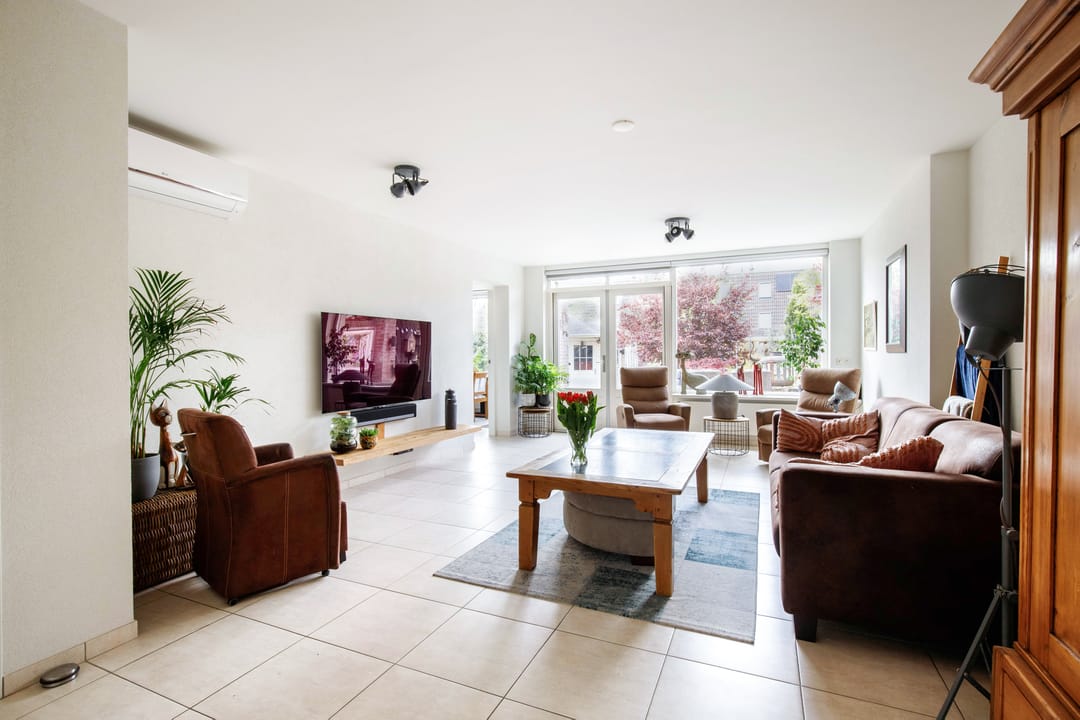 Photo 2 of Klaproos 17