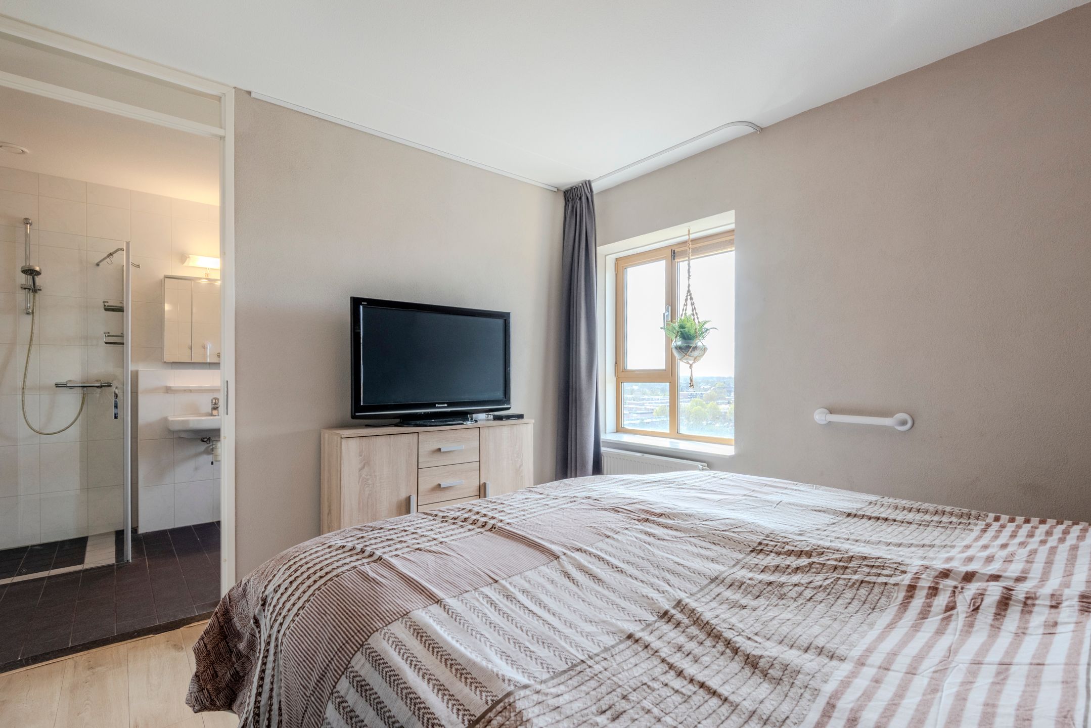 Foto 27 van Bremenstraat 231