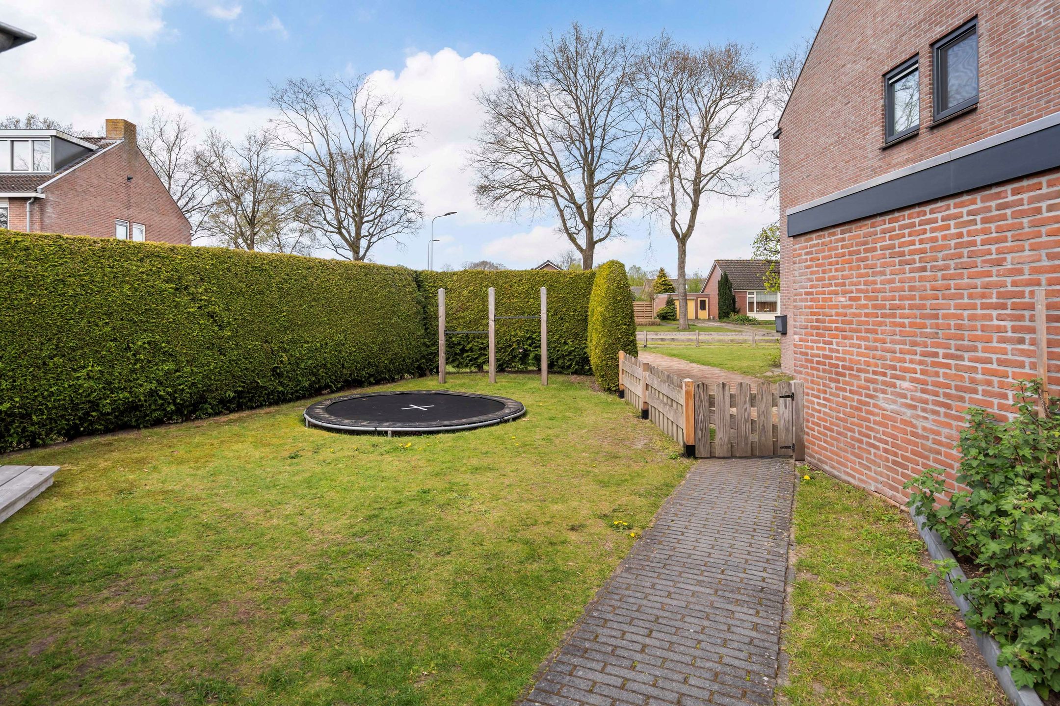 Foto 33 van Weverslaan 15