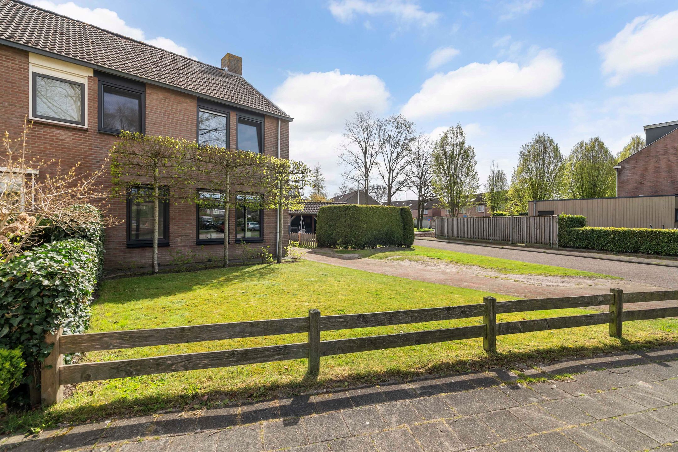 Foto 39 van Weverslaan 15