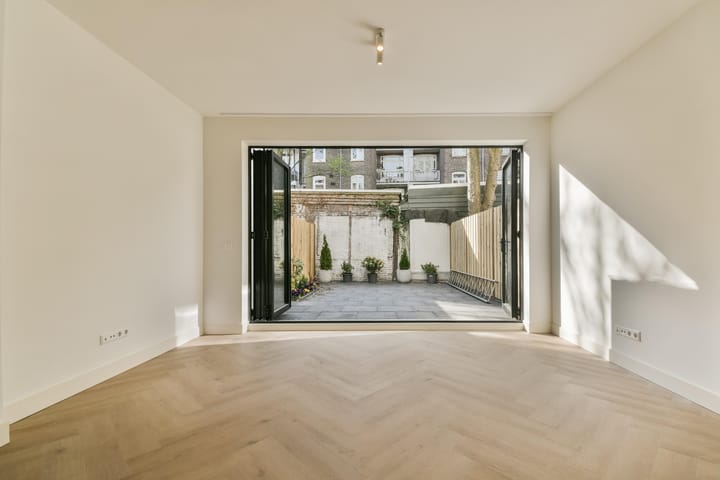 Foto 2 van Rustenburgerstraat 67-H