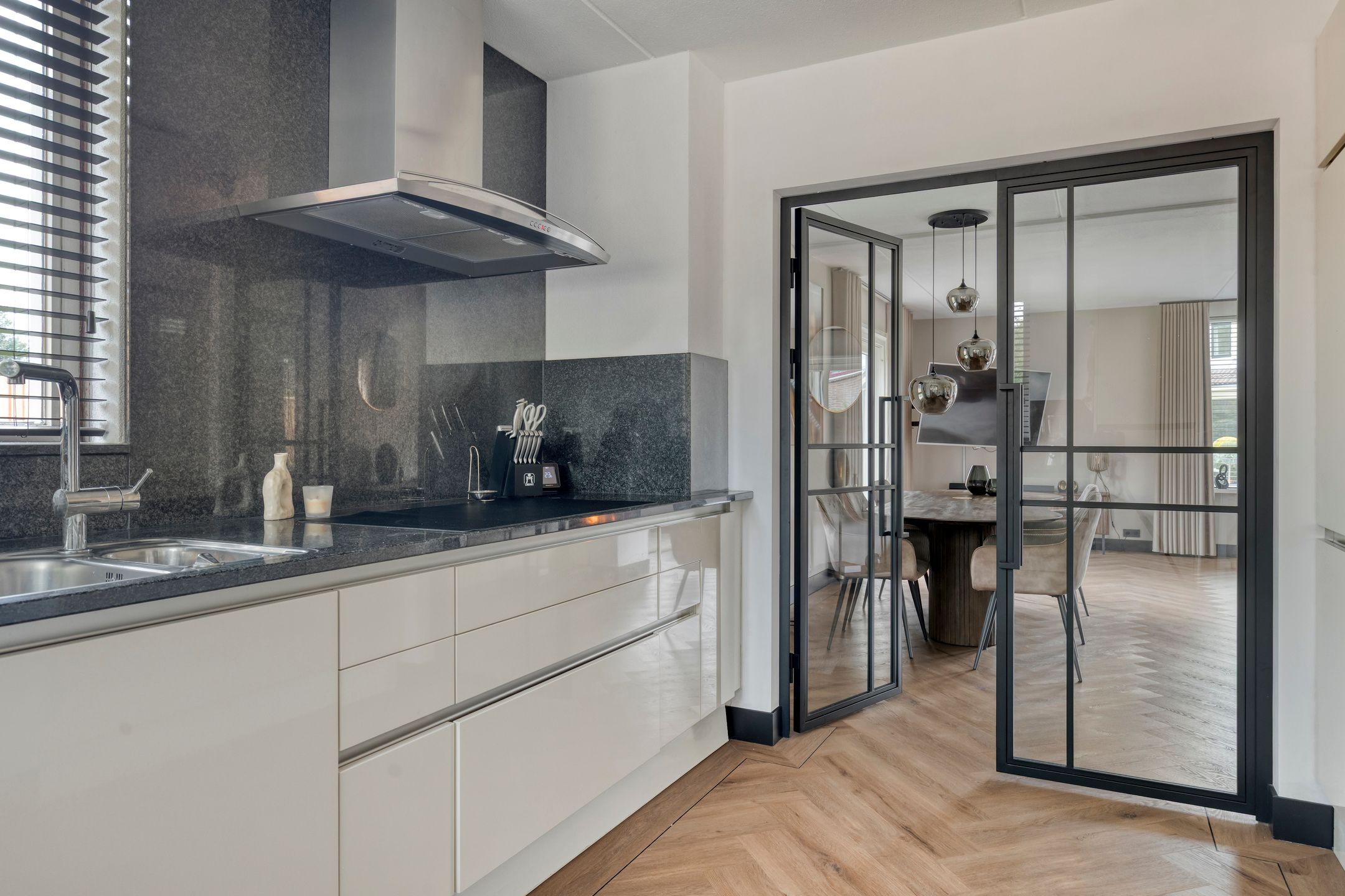 Foto 12 van Strausslaan 14