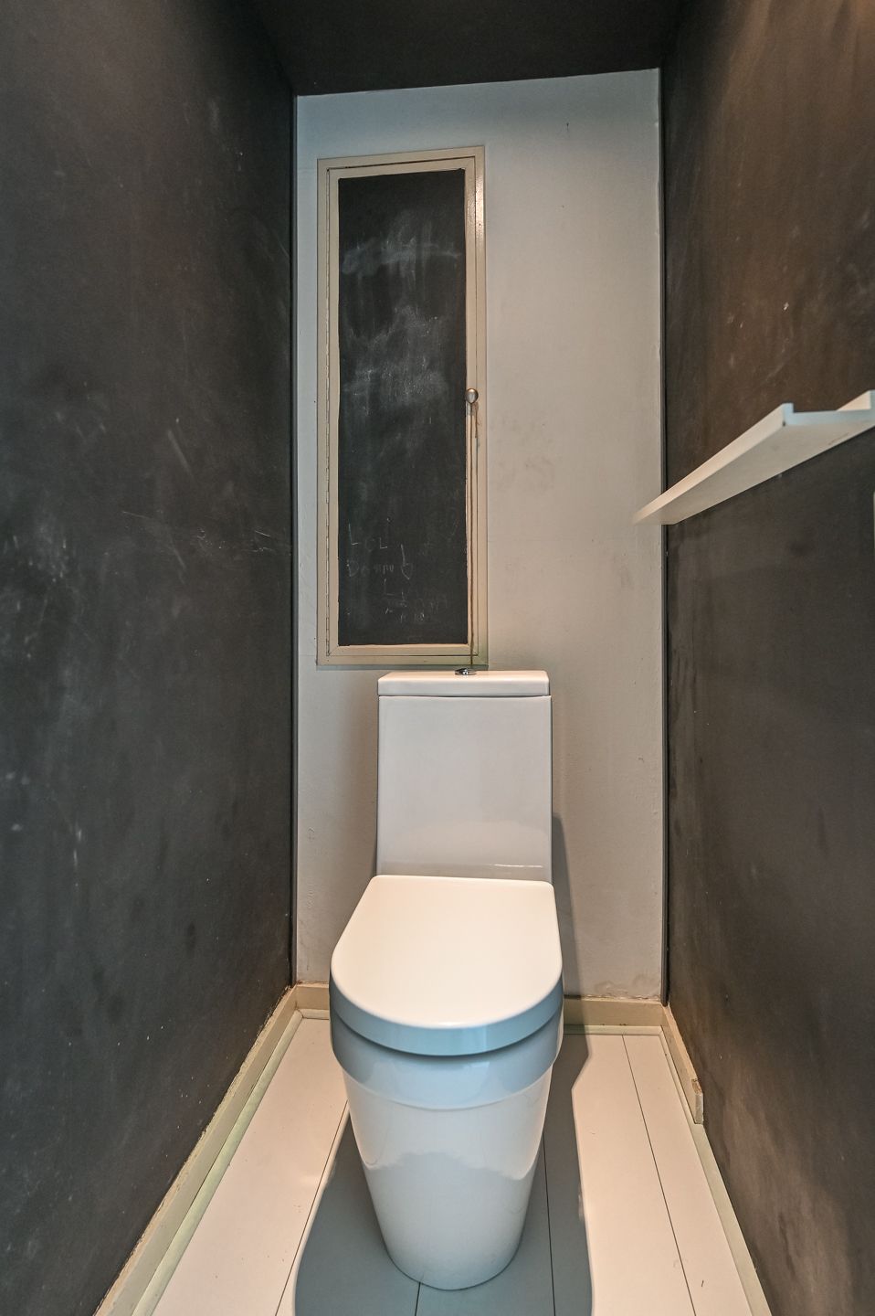 Renovatable Semi-Detached Home with Deep Garden in Desirable 1930s Neighborhood — 18