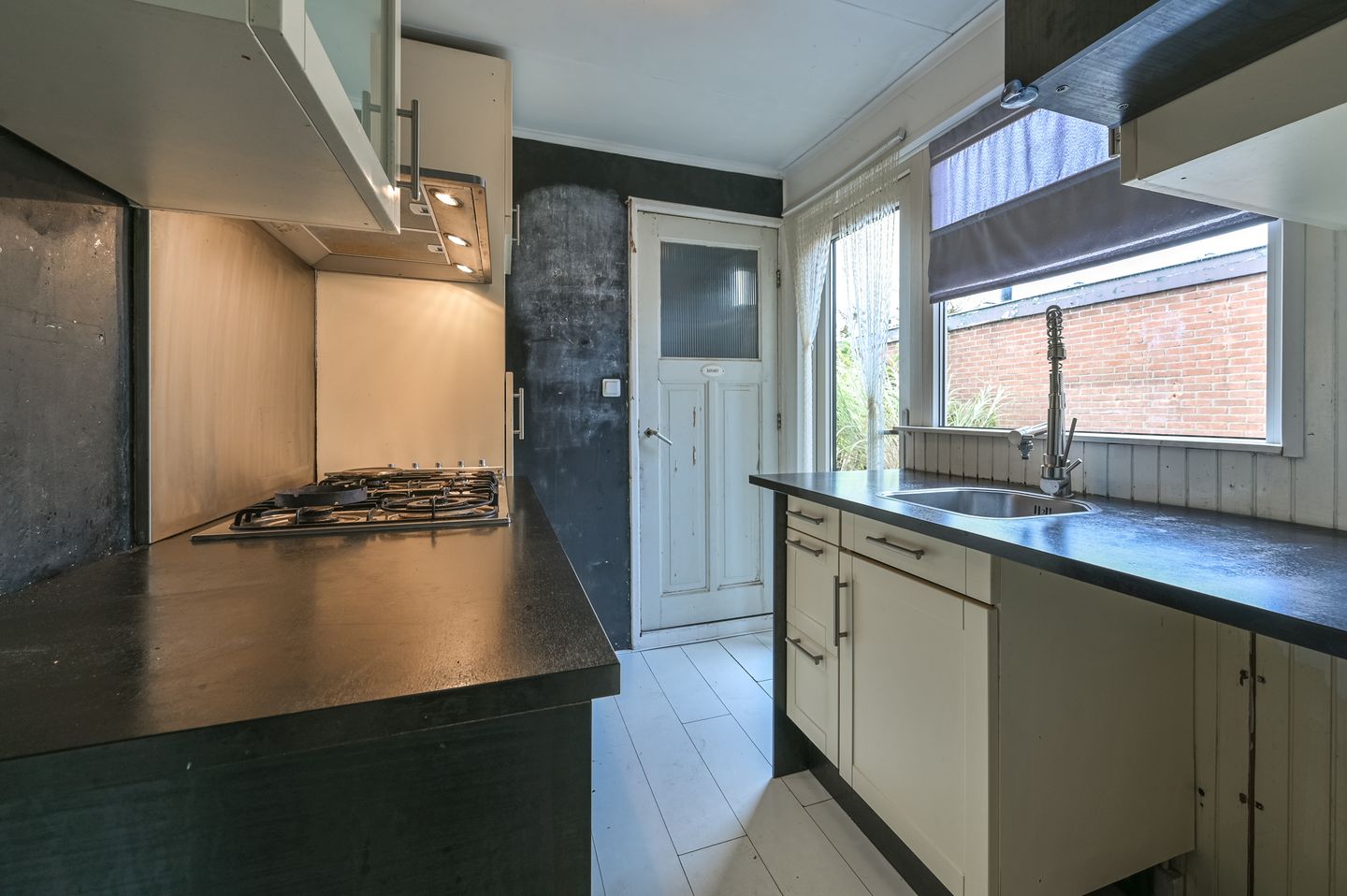 Renovatable Semi-Detached Home with Deep Garden in Desirable 1930s Neighborhood — 14