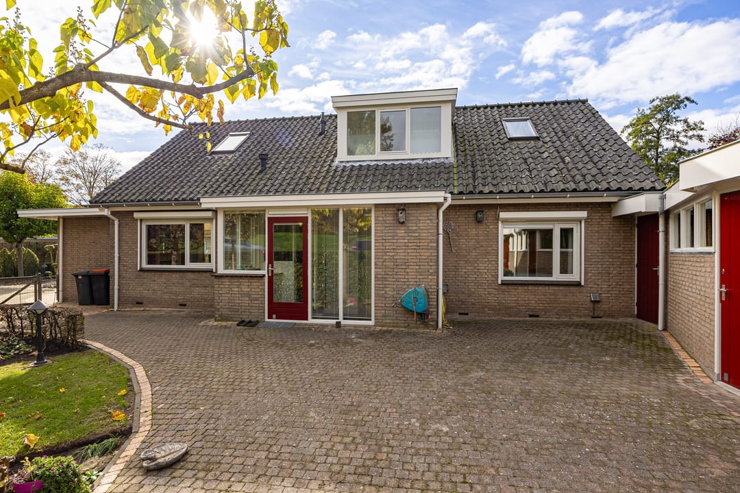 Foto 38 van Johan Buijeslaan 8