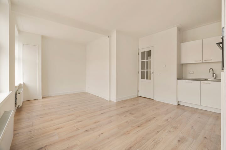 Foto 4 van Van Spilbergenstraat 120-2