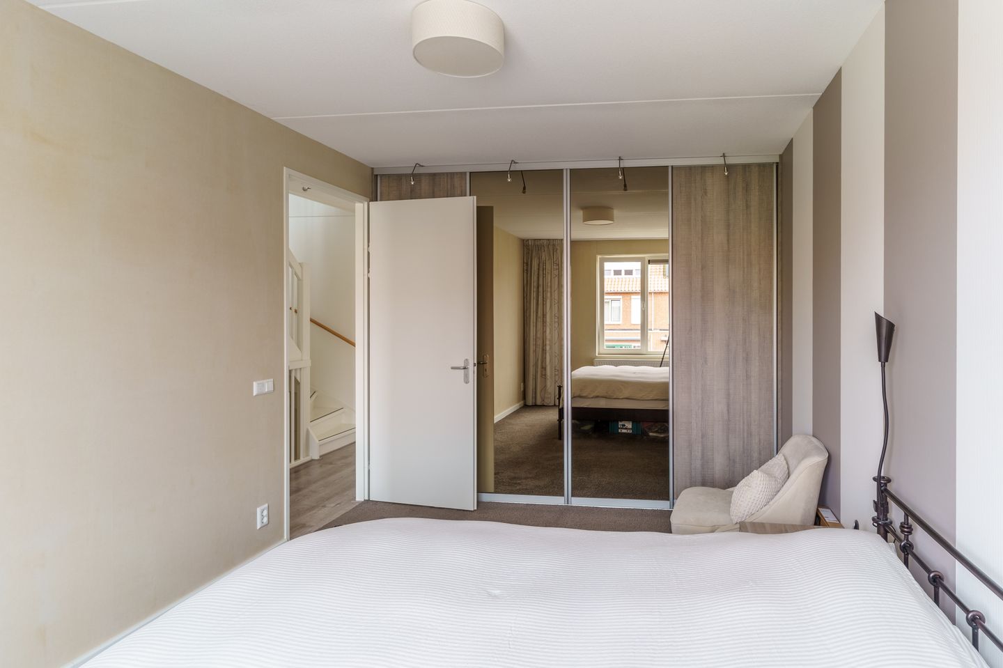 Modern Energy-Efficient Family Home with Garden in Den Hoorn — 20