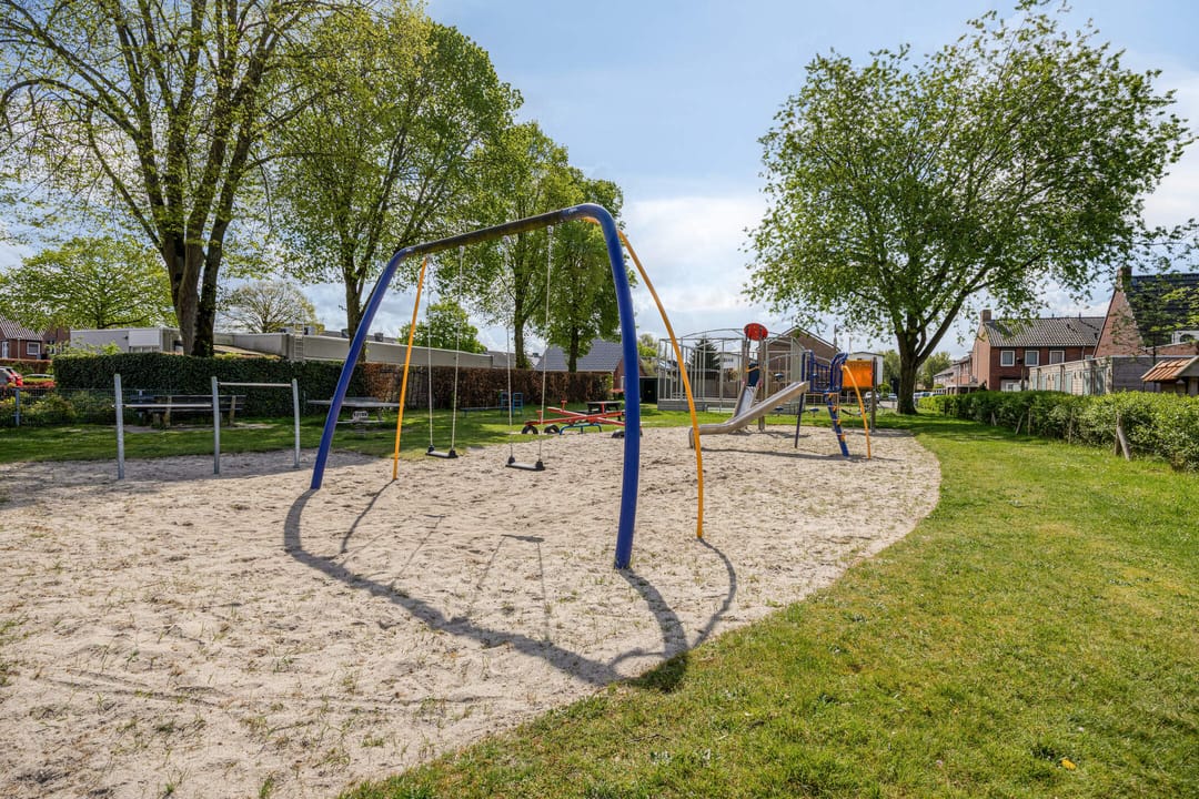 Foto 23 van Helfrichstraat 19